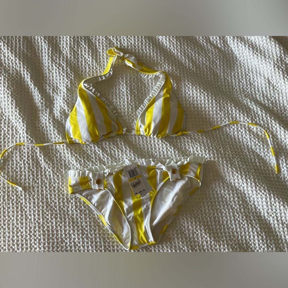 Jessica Simpson bikini